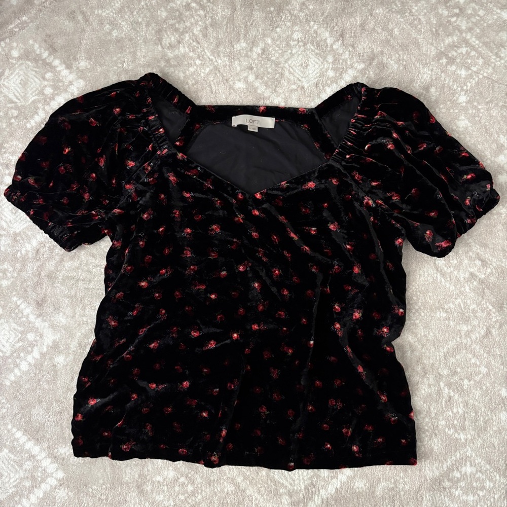 LOFT Velvety Black Puff Sleeves Flowy Top Medium